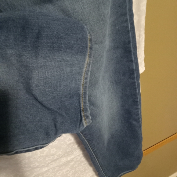 GAP KID jeans, like-new, adjustable band - Picture 3 of 5
